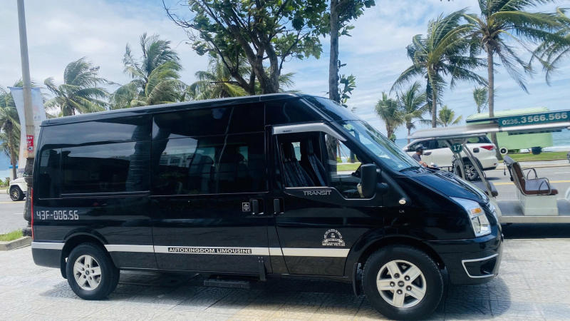 Sở hữu các dòng xe Limousine 9 chỗ đủ tiện nghi